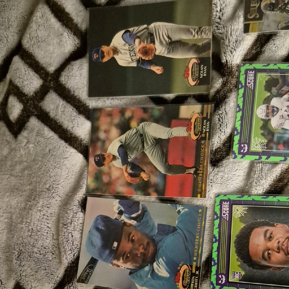Topps Art Prints with Blue and Green Accents